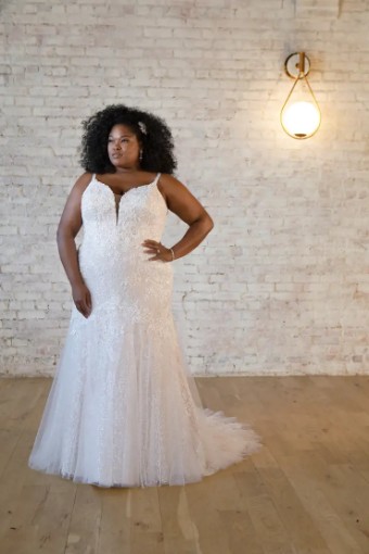 Stella York Siera 7479 #7 (IVBC-PL) Ivory Lace & Tulle ov Biscotti Gown w Porcelain Tulle Plunge thumbnail