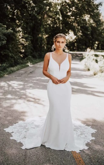 Essense Foxglove D3112 #0 default (IV-PL) Ivory Gown with Porcelain Tulle Plunge thumbnail