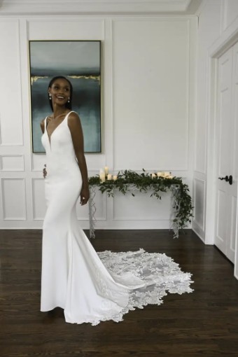 Essense Foxglove D3112 #1 default (IV-PL) Ivory Gown with Porcelain Tulle Plunge thumbnail