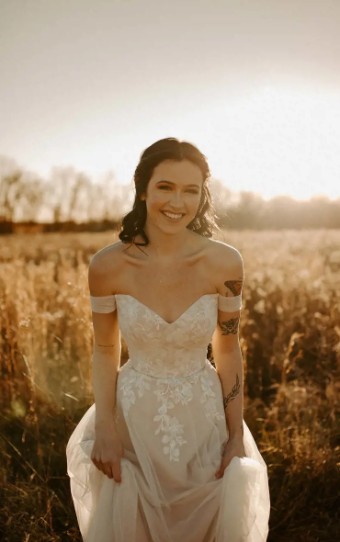 Stella York Sanchez 7509CR #9 (IV-BC) Ivory Lace and Tulle over Biscotti Gown thumbnail