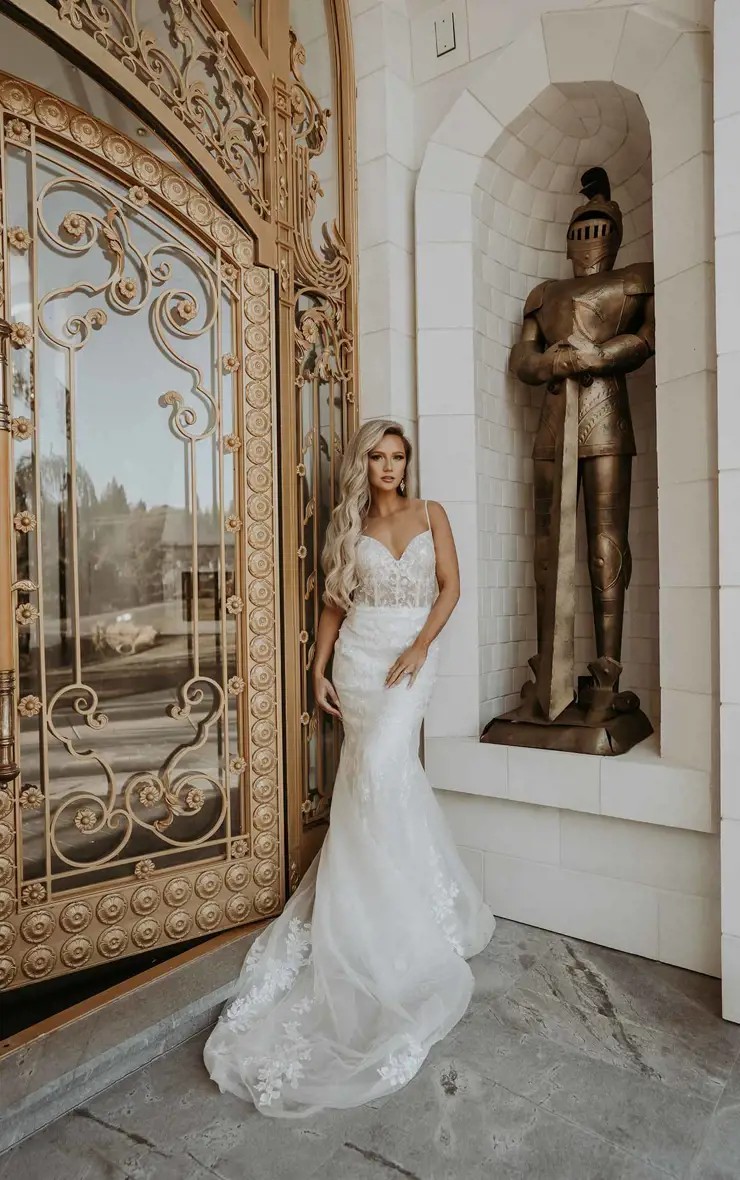 Stella york illusion outlet lace wedding dress