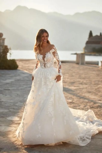 Milla Nova Abri with Overskirt Abri with Overskirt #0 default Ivory/Nude thumbnail