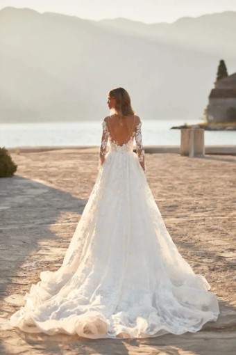 Milla Nova Abri with Overskirt Abri with Overskirt #5 Ivory/Nude thumbnail