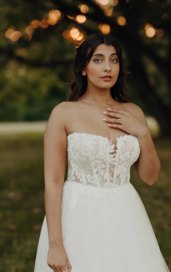 Stella York Saskia 7573 #4 (IV-IV) Ivory Lace Tulle and Regal Organza over Ivory Gown thumbnail