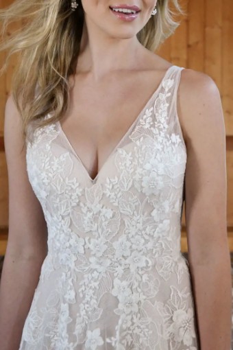 Essense Allysum D3654 #6 (IV-BC) Ivory Lace and Tulle over Biscotti Gown thumbnail