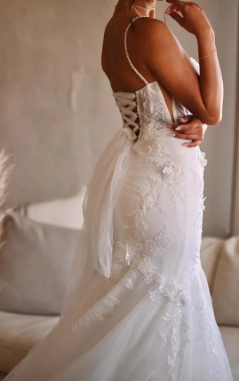 Martina Liana Sicily 1488 Zip up #4 (IVIV-PL) IVR Lace and Tulle over IVR Gown w PLN Tulle Side Plunge thumbnail