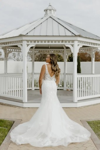 Stella York Sloane 7630 #3 (IV-PL) Ivory Gown w Porcelain Tulle Plunge thumbnail