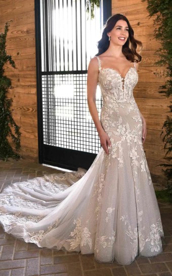 Essense Lupin D3393 #1 (IVIV-PL) IVR Lace & Tulle ov IVR Gown w PLN Front Bod Lining & Plunge thumbnail