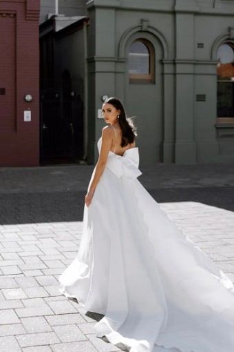 Martina Liana Teramo with detachable bow 1394 #1 (IV-PL) Ivory Gown w Porcelain Tulle Plunge thumbnail