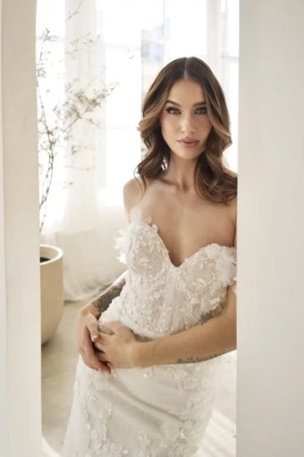 Martina Liana Como 1612 #4 (IVIV-PL) Ivory Lace & Tulle over Ivory Gown w Porcelain Tulle Illusion thumbnail