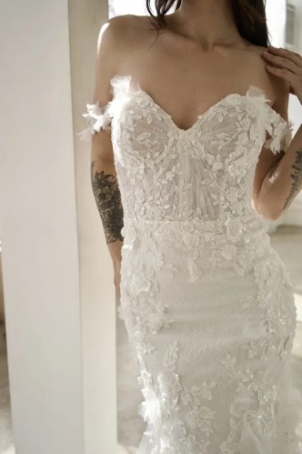 Martina Liana Como 1612 #7 (IVIV-PL) Ivory Lace & Tulle over Ivory Gown w Porcelain Tulle Illusion thumbnail