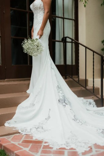 Essense Tulip D3930IS11 #3 (IV-PL) Ivory Gown w Porcelain Tulle Plunge thumbnail