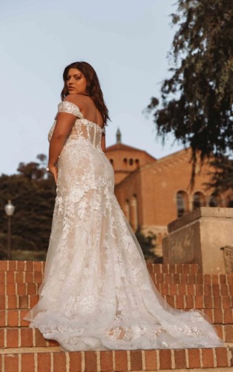 Essense Peony D3374IS #4 (IVAL-PL) Ivory Lace & Tulle over Almond Gown w Porcelain Tulle Plunge thumbnail