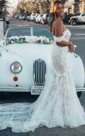 Essense Peony D3374IS #6 (IVAL-PL) Ivory Lace & Tulle over Almond Gown w Porcelain Tulle Plunge thumbnail