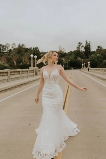 Essense Pansy D3477IZ #0 default (IVIV-PL) Ivory Lace & Tulle over Ivory Gown w Porcelain Tulle Plunge thumbnail