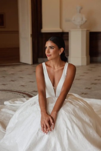 Essense Daphne D4140 #3 (IQ-PL) IVORY GOWN W PORCELAIN TULLE PLUNGE thumbnail