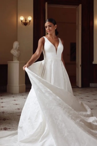 Essense Daphne D4140 #4 default (IQ-PL) IVORY GOWN W PORCELAIN TULLE PLUNGE thumbnail