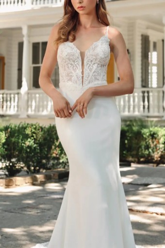Essense Alstromeria D4181IV #0 default (IVIV-PL) IVORY GOWN W PORCELAIN TULLE PLUNGE thumbnail