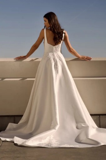 Stella York Saskia 7897 #8 (IV-PL) Ivory Gown w Porcelain Tulle Plunge thumbnail