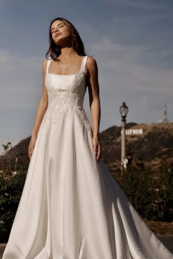Stella York Saskia 7897 #2 (IV-PL) Ivory Gown w Porcelain Tulle Plunge thumbnail