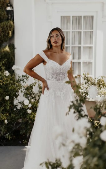 Stella York Salvador 7653 Discontinued #4 default (IV-ALM) Ivory Lace and Tulle over Almond Gown thumbnail