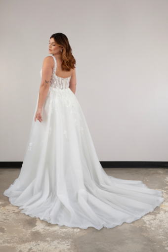 Essense Orchid D4030IV11 #11 (IV-RUM) IVORY LACE TULLE AND ROYAL ORGANZA OVER RUM GOWN thumbnail