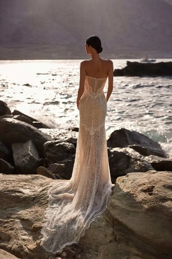 Milla Nova Esmera *ONLY IN STORE FOR TRUNK SHOW 1st -5th AUG 2025* Esmera *ONLY IN STORE FOR TRUNK SHOW 1st -5th AUG 2025* #1 default Ivory/Nude thumbnail