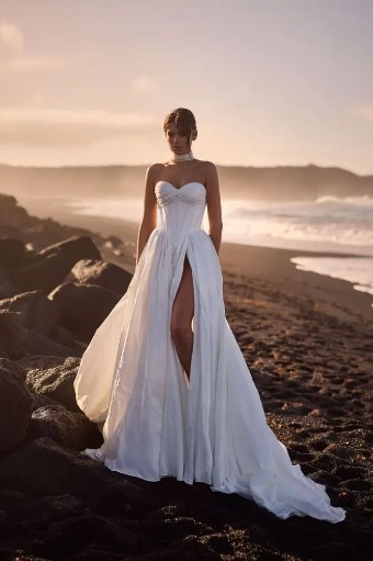 Milla Nova Fleur *ONLY IN STORE FOR TRUNK SHOW 1st -5th AUG 2025* Fleur *ONLY IN STORE FOR TRUNK SHOW 1st -5th AUG 2025* #0 default Ivory thumbnail
