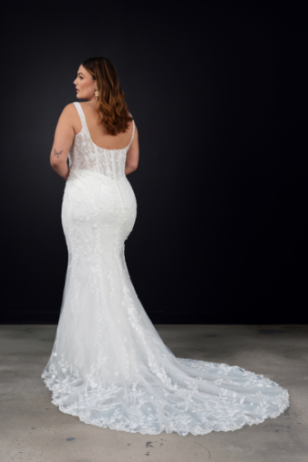 Martina Liana Vancouver 1821 #8 default (IV-RUM) Ivory Lace and Tulle over Rum Gown thumbnail
