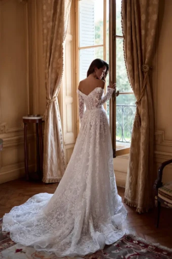 Yedyna Iris - ONLY HERE FOR TRUNK SHOW 8TH - 18TH OCT Iris - ONLY HERE FOR TRUNK SHOW 8TH - 18TH OCT #1 default Ivory thumbnail