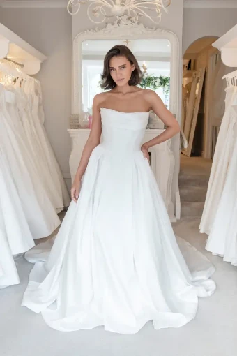 Isabella Grace Sophia Loren #18 Ivory thumbnail