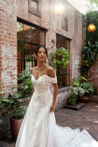 Essense Gardenia D4098 #1 (IV-IV) Ivory Lace and Tulle over Ivory Gown thumbnail