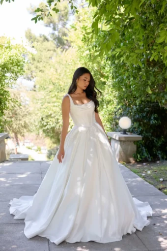 Essense Azalea D4418 #0 default (IVR) Ivory thumbnail