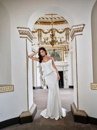 Suzanne Neville Diamond #3 Ivory thumbnail