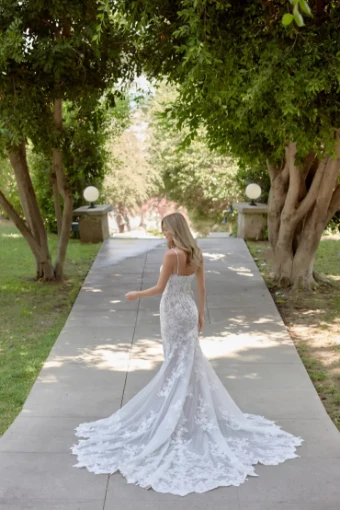 Essense Lotus D4344 #5 default (IV-IV) Ivory Lace and Tulle over Ivory Gown thumbnail