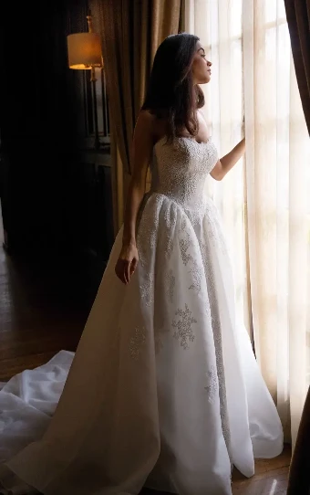 Essense of Australia Orchid #0 default (IV-IV) Ivory Lace and Tulle over Ivory Gown thumbnail