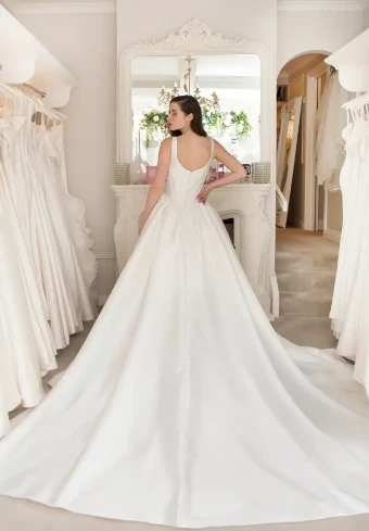 Isabella Grace Rita #9 Ivory thumbnail